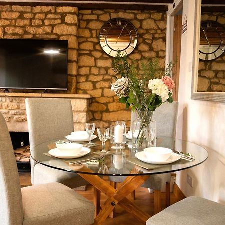 2 Bedroom Charming & Luxury Malt Cottage, Garden, Netflix, Free Parking Bourton-on-the-Water Екстериор снимка