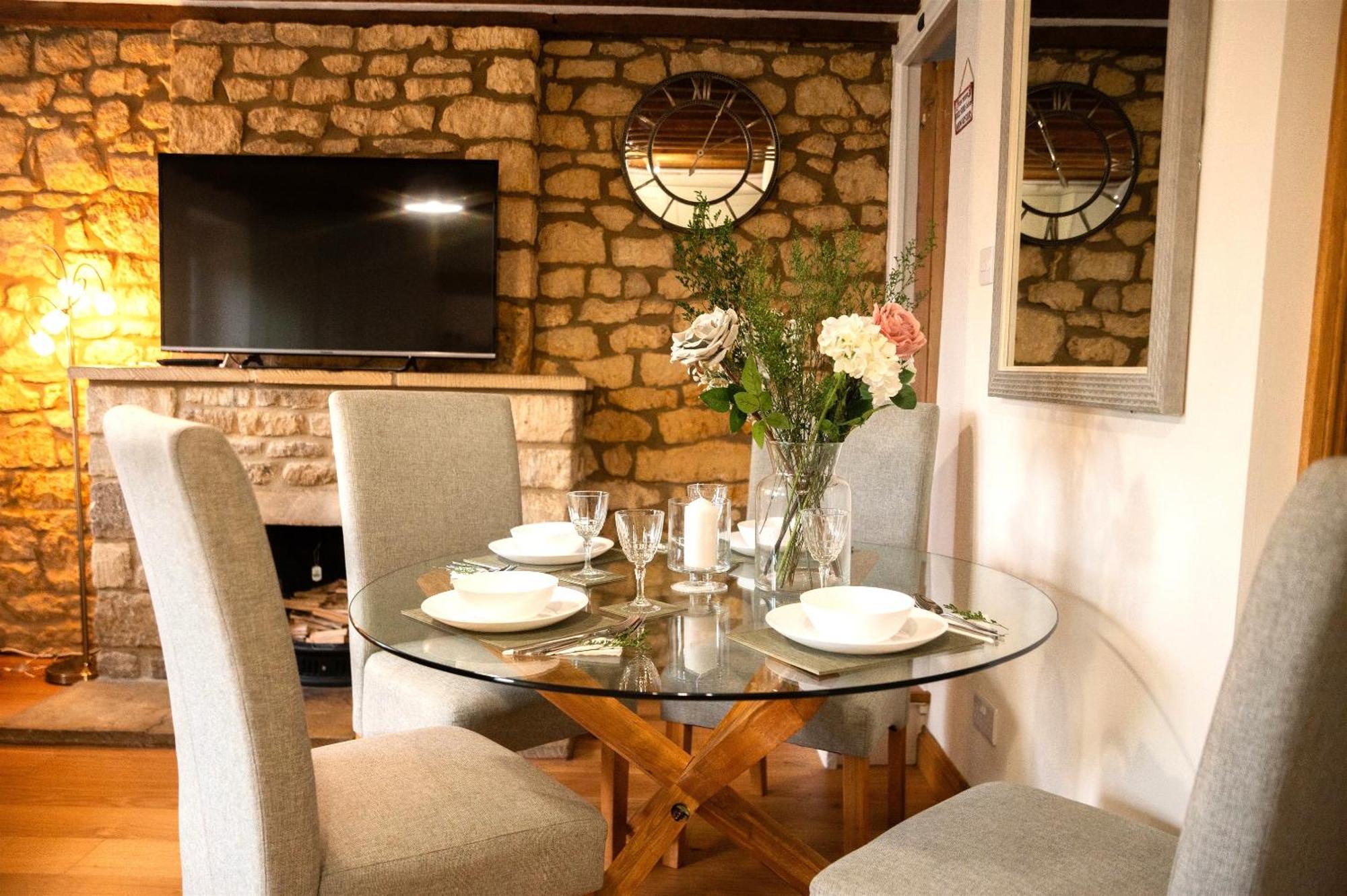 2 Bedroom Charming & Luxury Malt Cottage, Garden, Netflix, Free Parking Bourton-on-the-Water Екстериор снимка